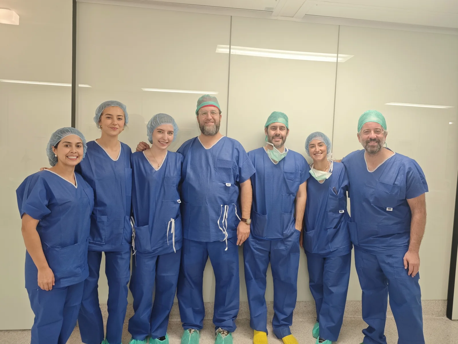 Fotografía de grupo de una edición anterior del curso de septoplastia